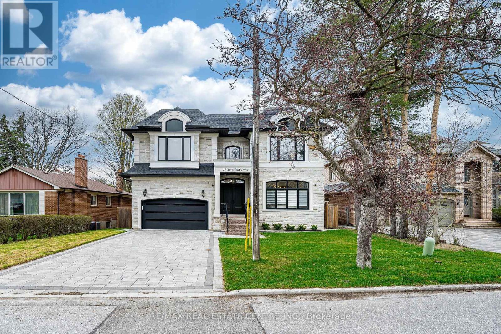 Detached at 15 MONTFORD DRIVE, Toronto (Newtonbrook East)