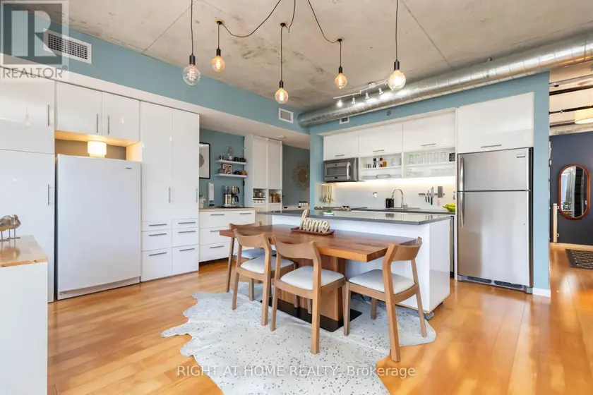 Apartment at 508 - 32 TROLLEY CRESCENT, Toronto