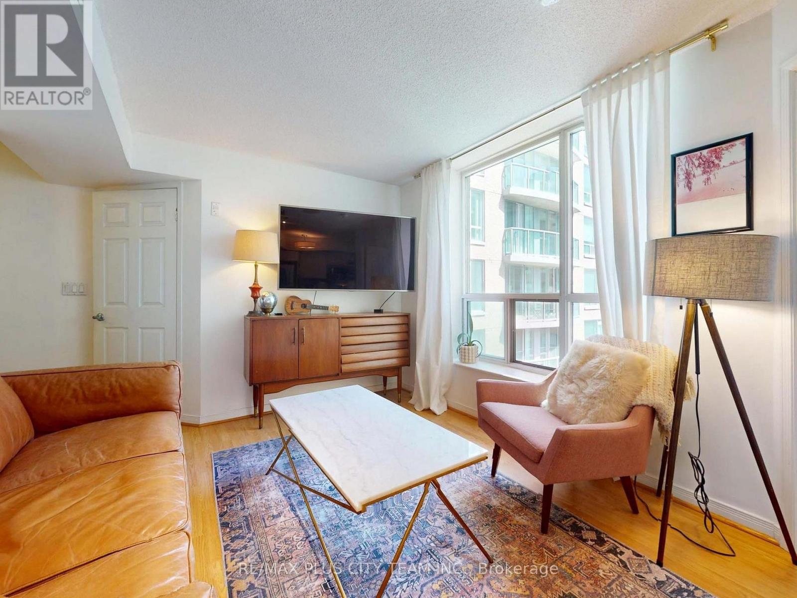 Apartment at 721 - 109 FRONT STREET E, Toronto (Moss Park)