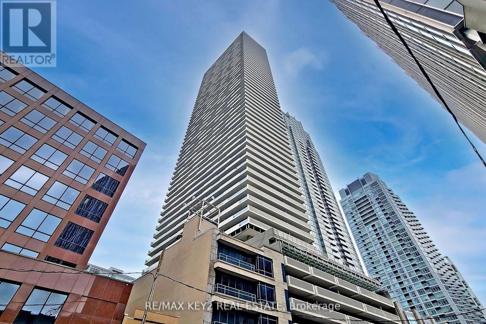 Apartment at 4510 - 2221 YONGE STREET, Toronto (Mount Pleasant West)