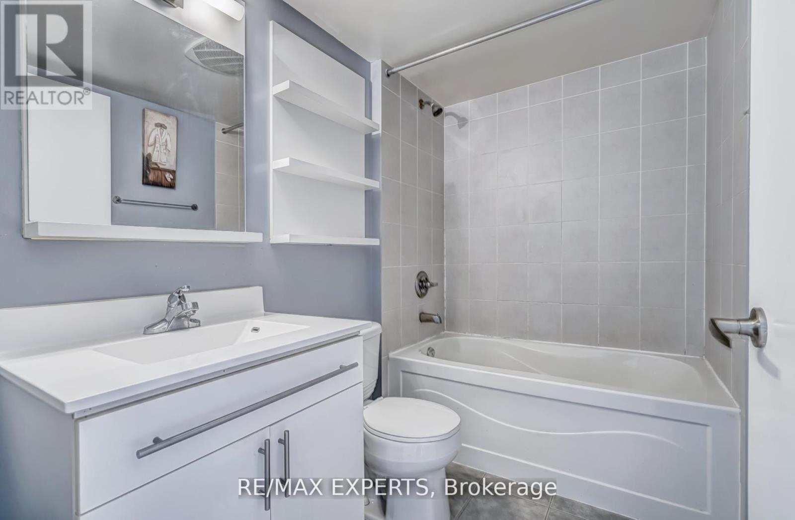 Apartment at 801 - 80 WESTERN BATTERY ROAD, Toronto