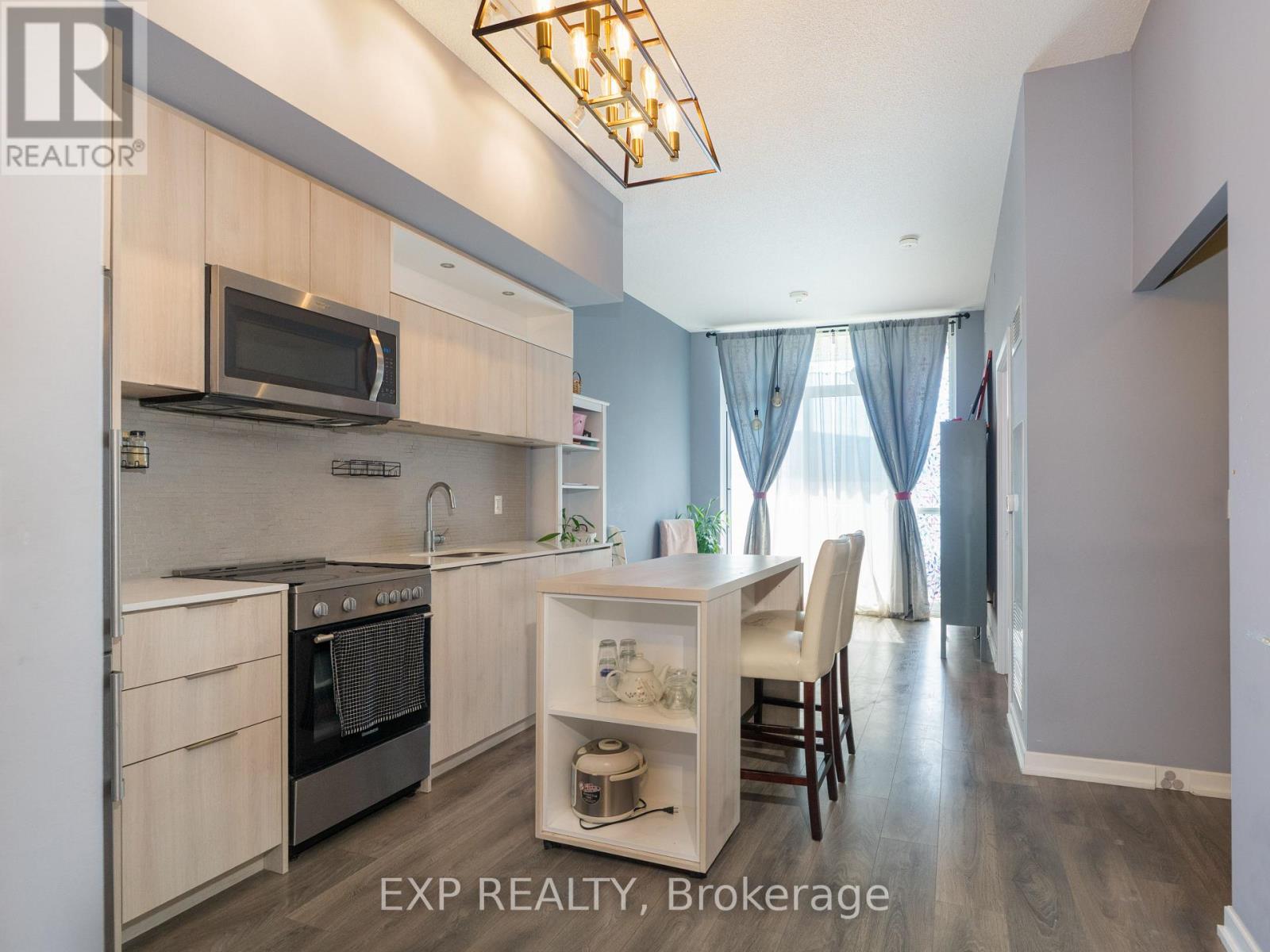 Apartment at 209 - 50 FOREST MANOR ROAD, Toronto (Henry Farm)
