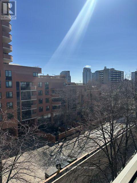 Apartment at PH4 - 18 LOWER VILLAGE GATE, Toronto (Forest Hill South)