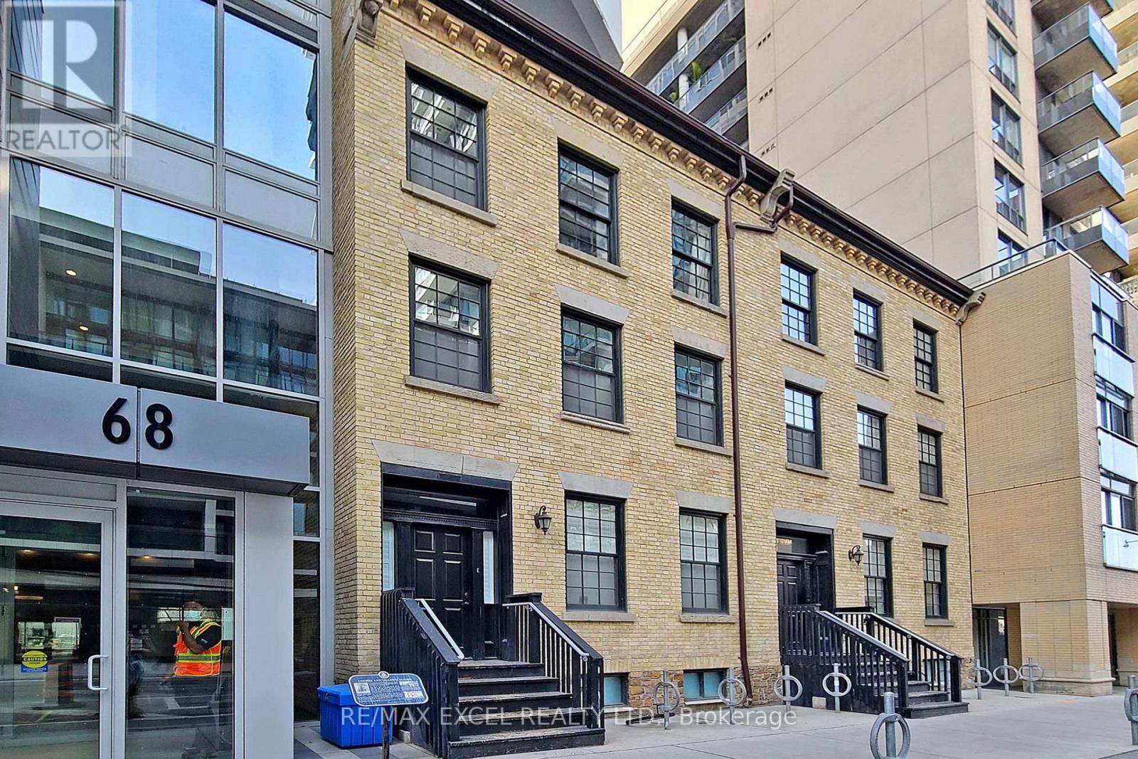 Townhouse at TH01 - 68 SHUTER STREET, Toronto (Church-Yonge Corridor)