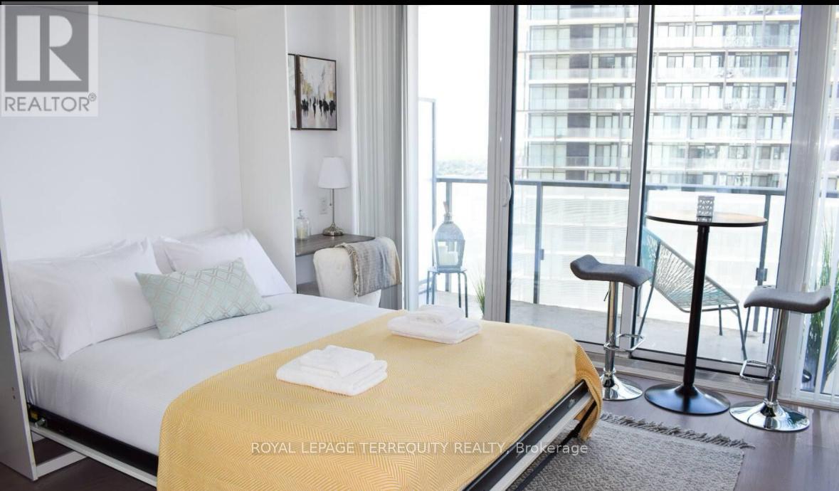 Apartment at 2702 - 101 PETER STREET, Toronto (Waterfront Communities)