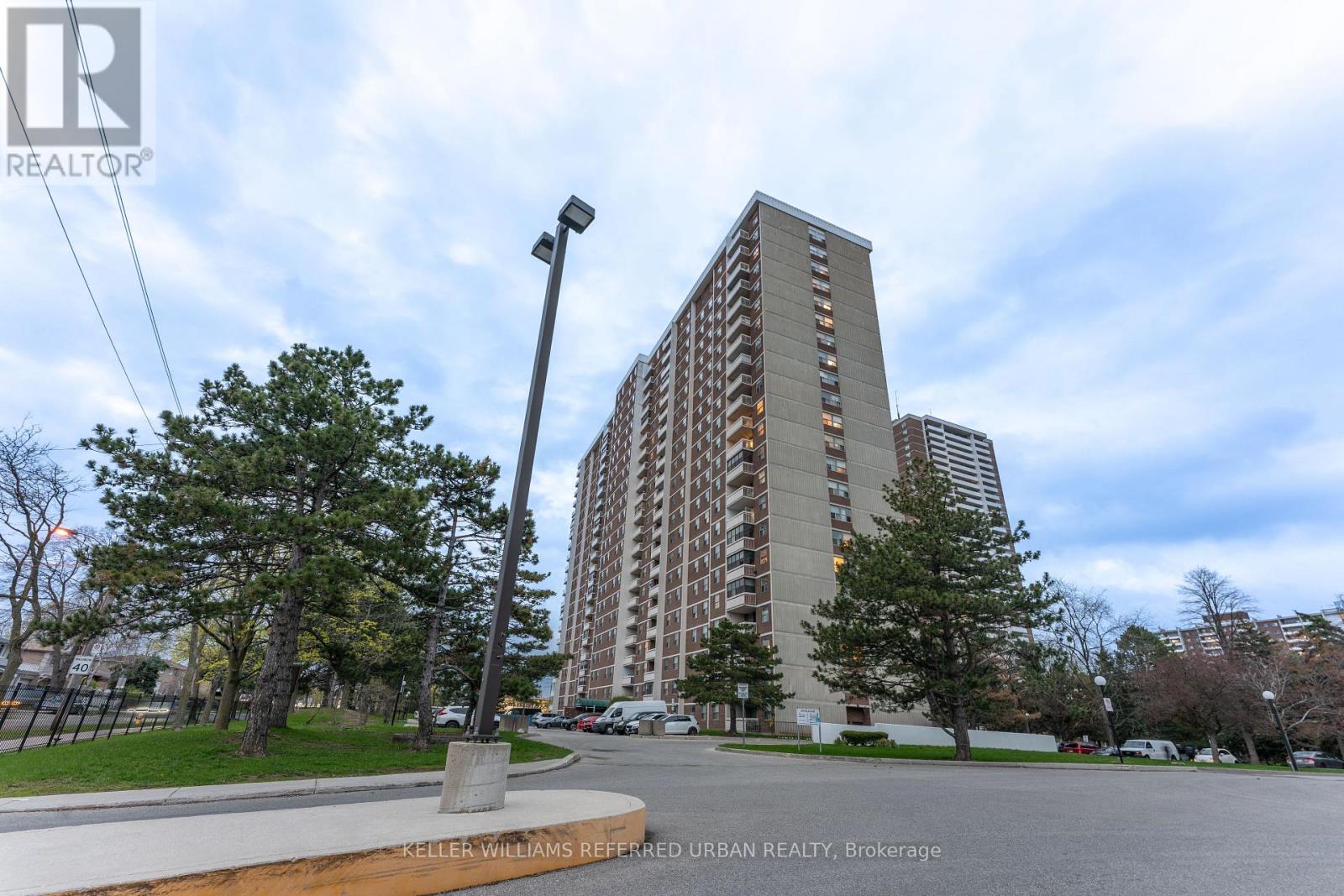 Apartment at 1812 - 205 HILDA AVENUE, Toronto (Newtonbrook West)