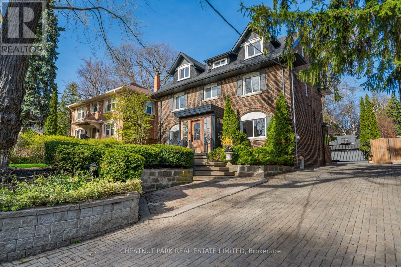 Detached at 35 WEYBOURNE CRESCENT, Toronto (Lawrence Park South)