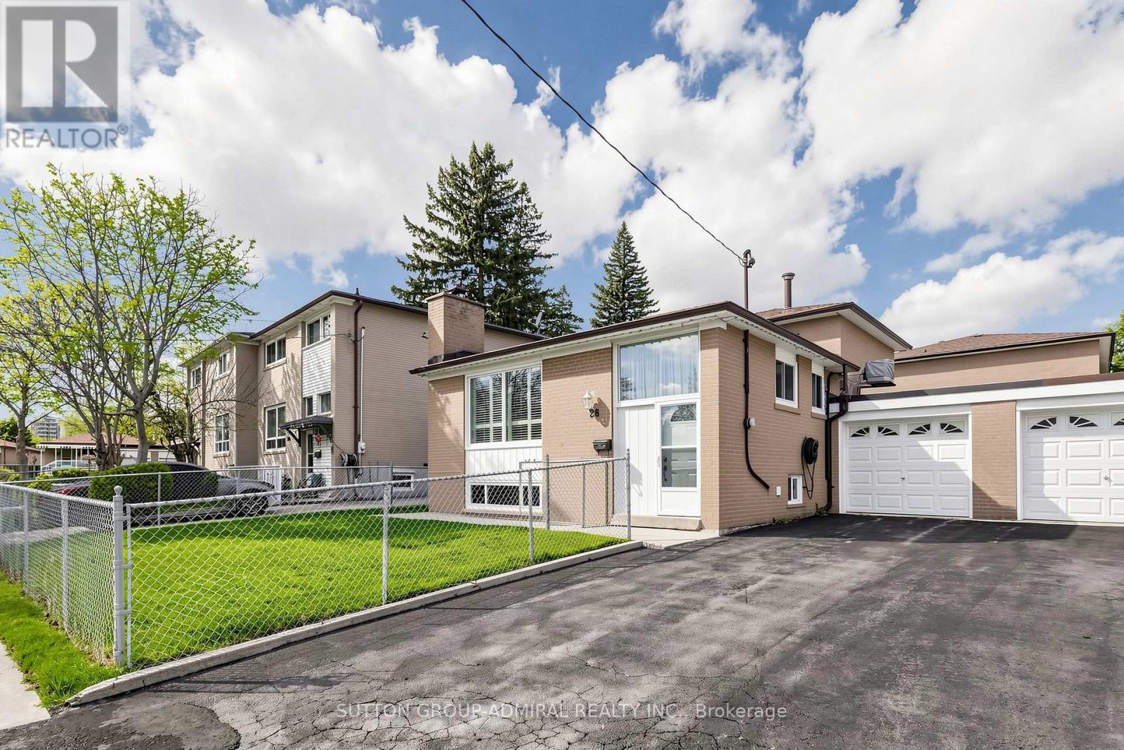 Semi-Detached/Link at 26 DONNALYN DRIVE, Toronto (Newtonbrook West)