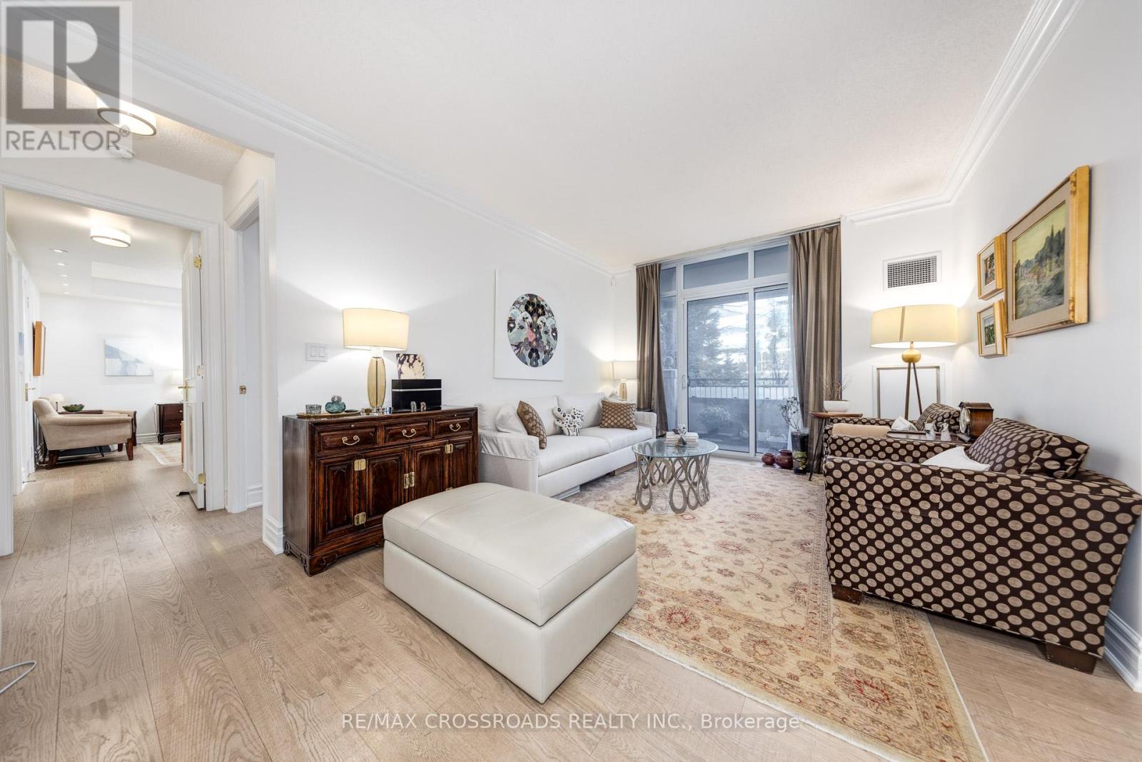 Apartment at 210 - 10 OLD YORK MILLS ROAD, Toronto (Bridle Path-Sunnybrook-York Mills)