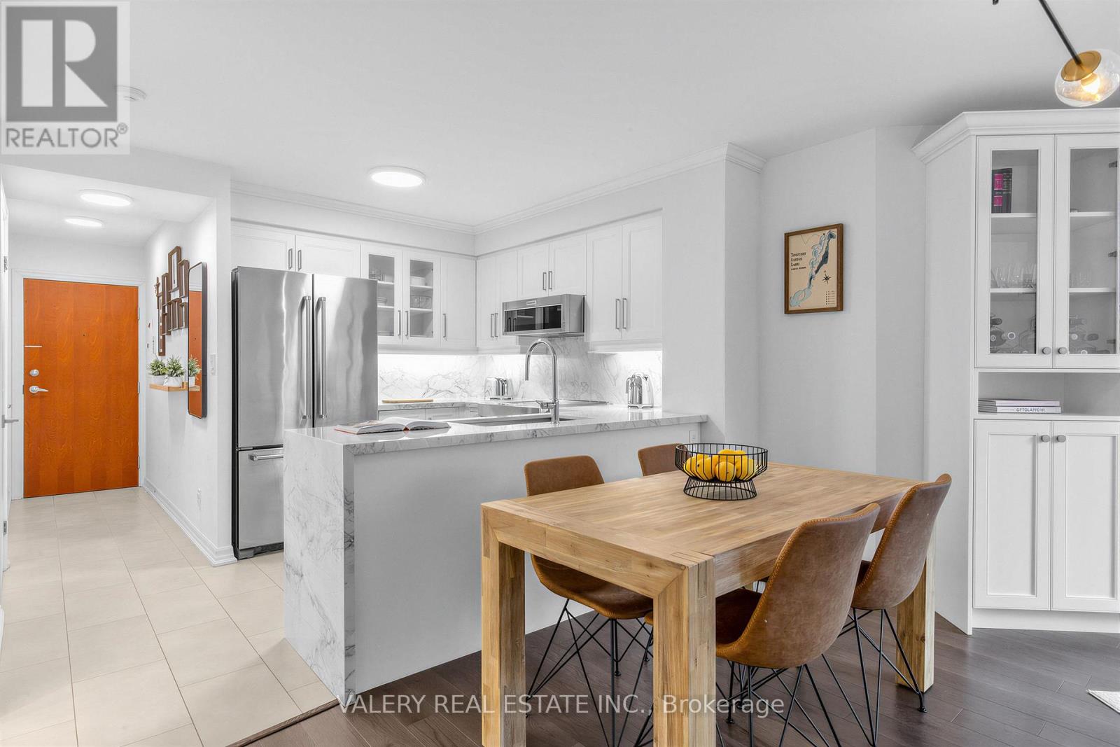 Apartment at 1009 - 300 BLOOR STREET E, Toronto (Rosedale-Moore Park)