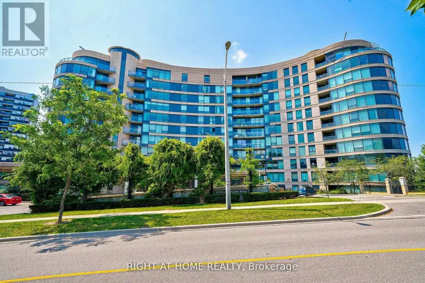 Apartment at 813 - 18 VALLEY WOODS ROAD, Toronto