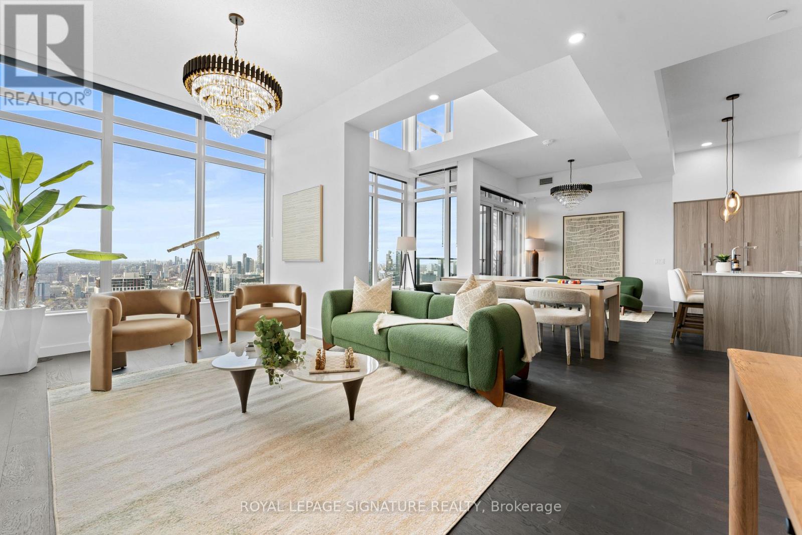 Apartment at PH7001 - 1 CONCORD CITYPLACE WAY, Toronto (Waterfront Communities)
