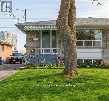 Semi-Detached/Link at 6 AILSA CRAIG COURT, Toronto (Westminster-Branson)