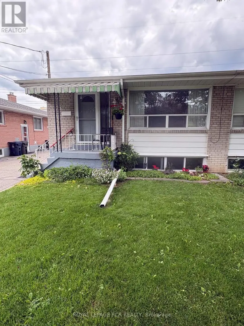 Semi-Detached/Link at 6 AILSA CRAIG COURT, Toronto (Westminster-Branson)