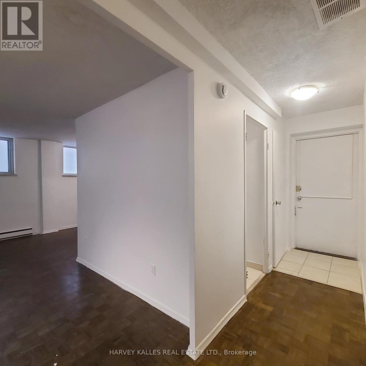 Apartment at 4 - 570 EGLINTON AVENUE W, Toronto