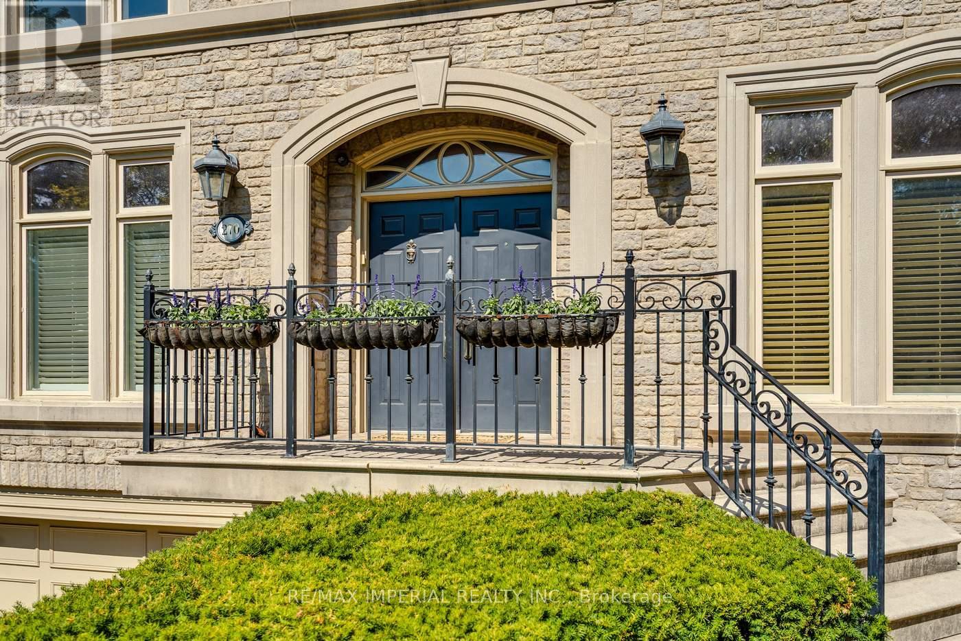 Detached at 270 SPRING GARDEN AVENUE, Toronto