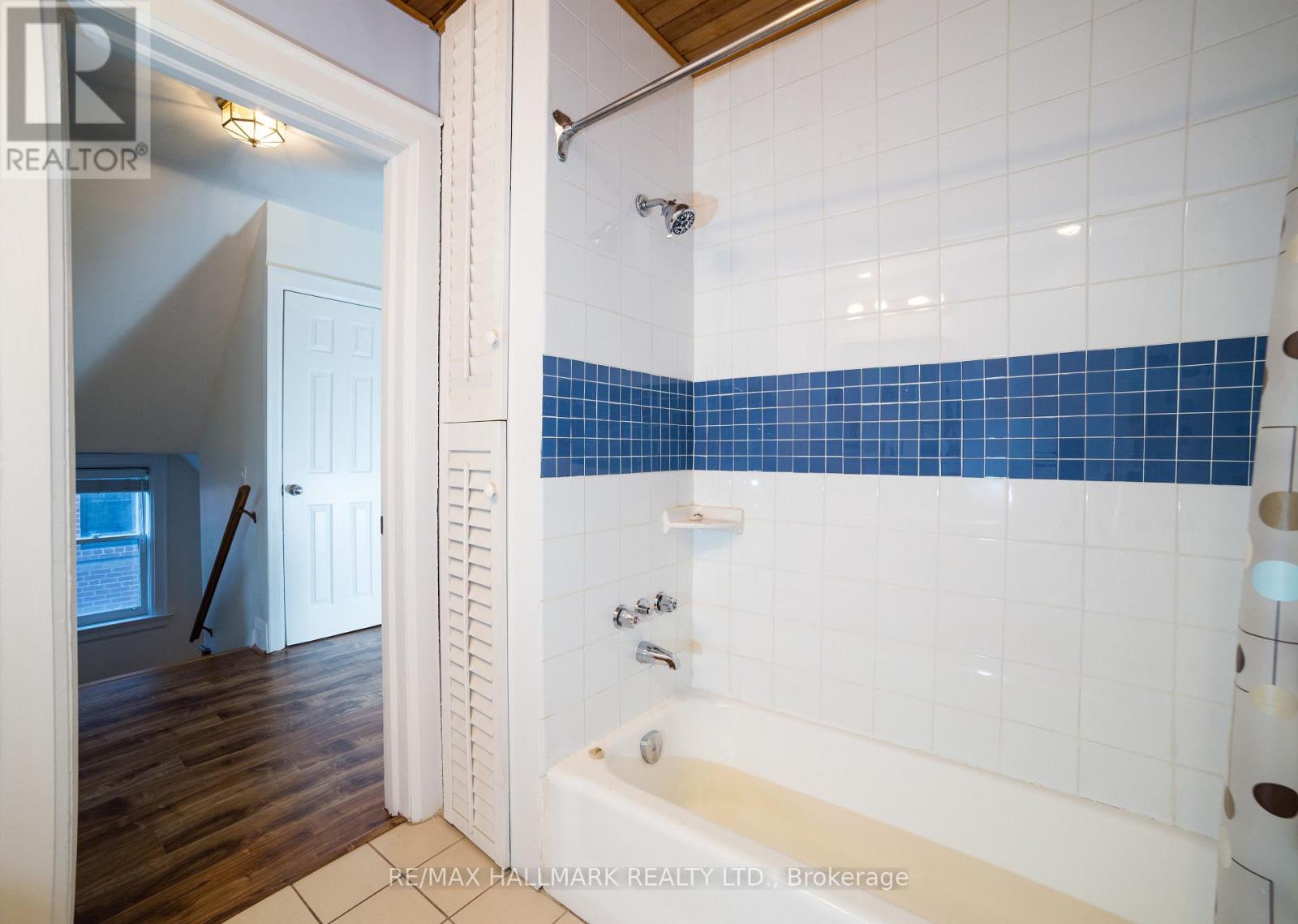 Detached at 40 SNOWDON AVENUE, Toronto
