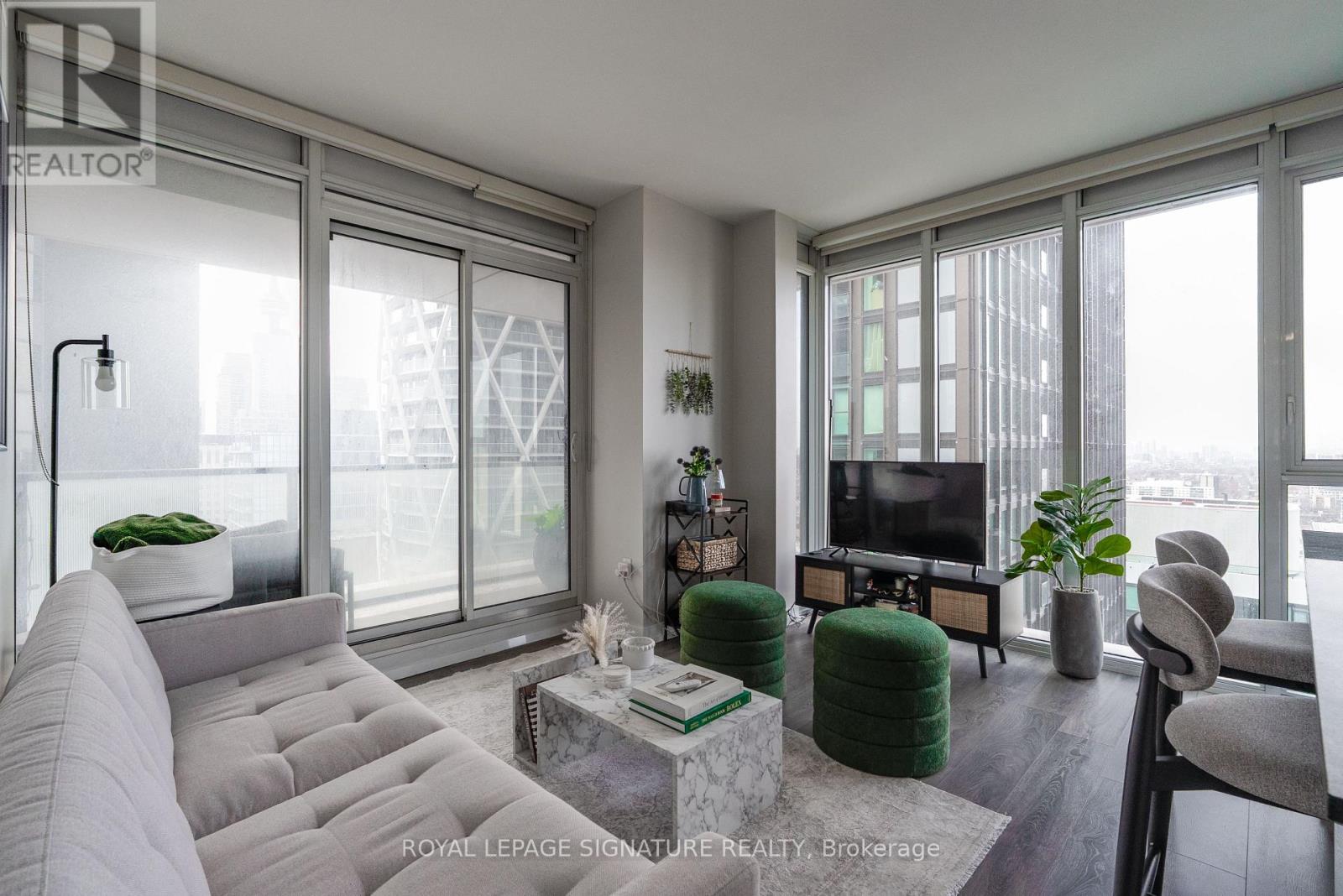 Apartment at 2503 - 426 UNIVERSITY AVENUE, Toronto (University)