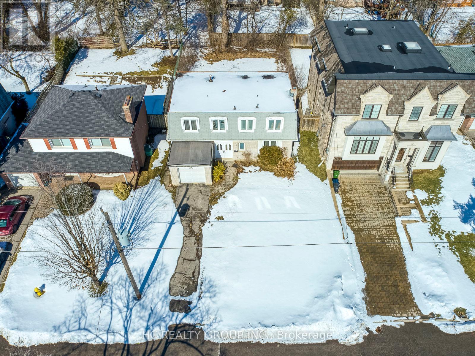 Detached at 10 WARING COURT, Toronto (Willowdale East)