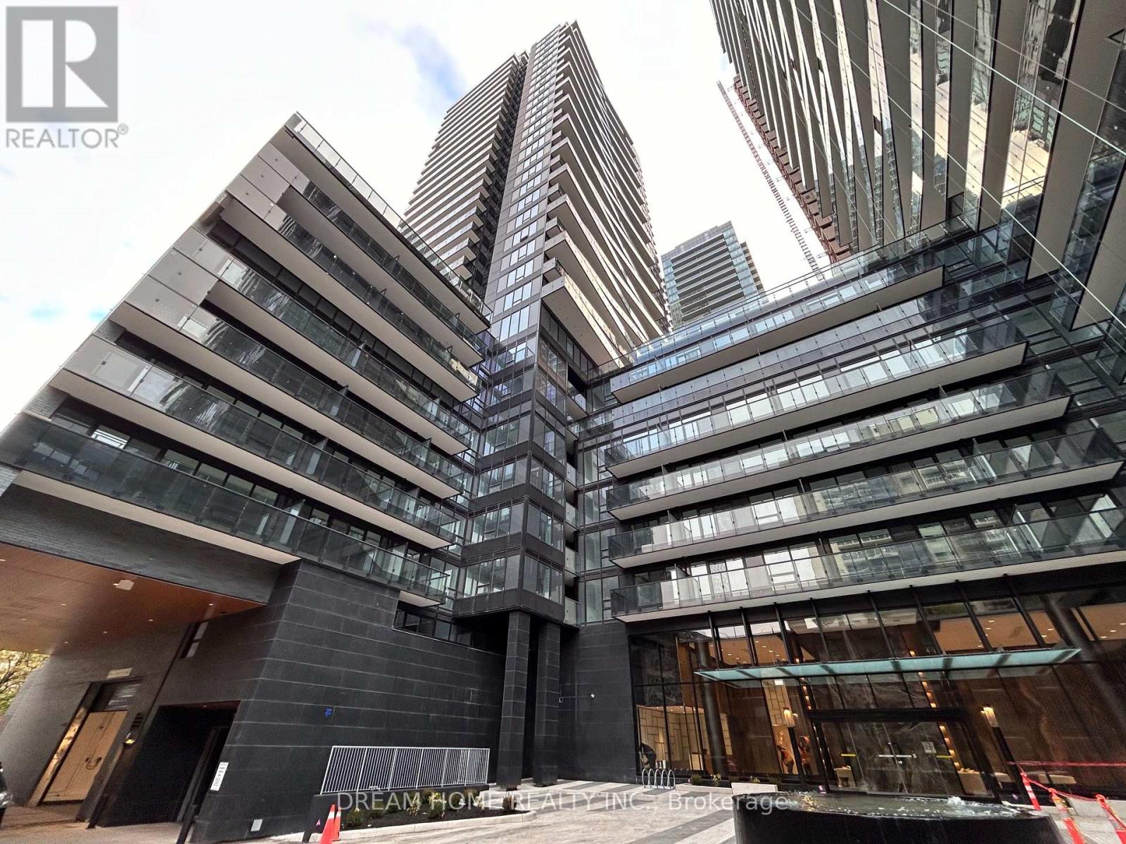Apartment at 210 - 127 BROADWAY AVENUE, Toronto (Mount Pleasant West)