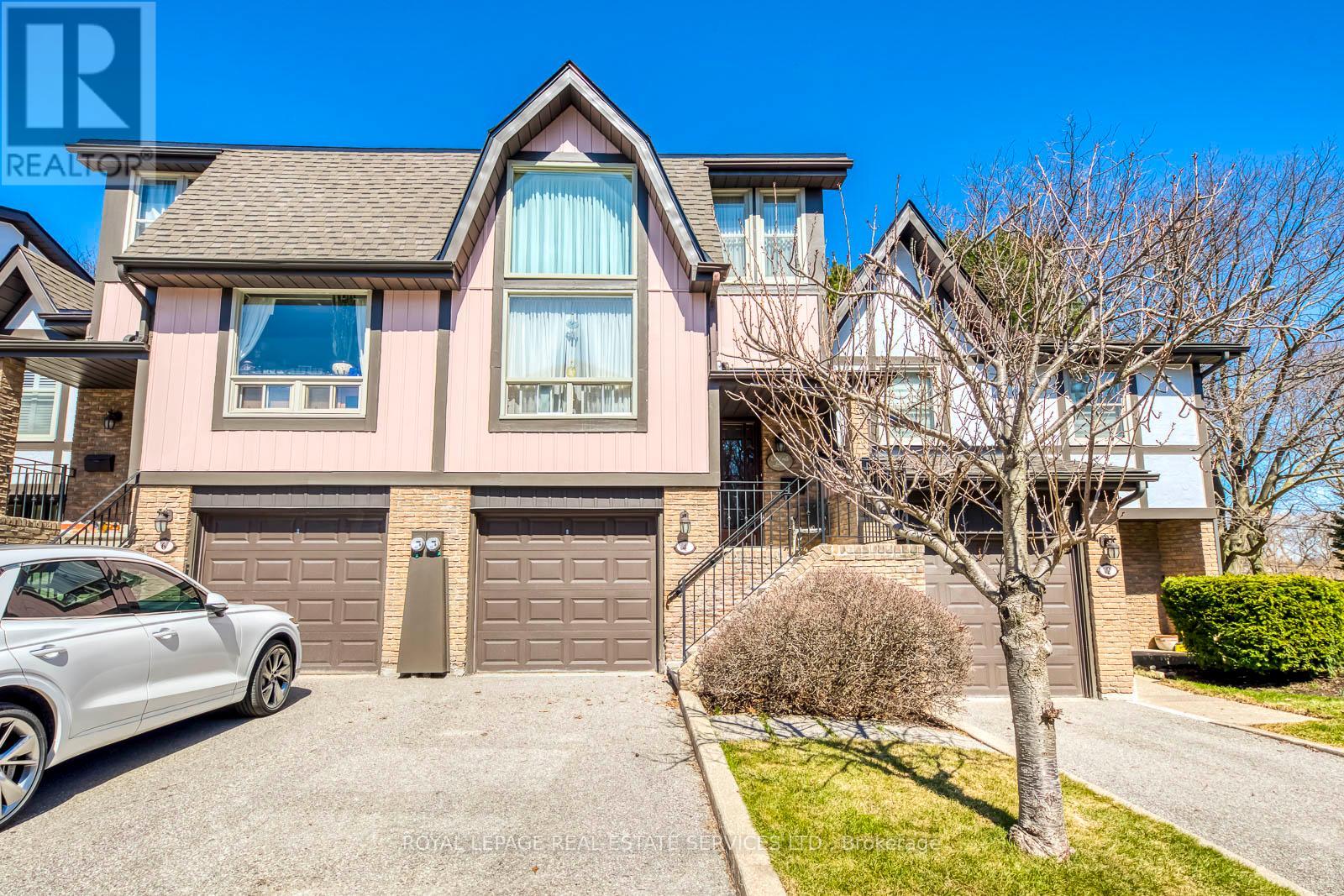 Townhouse at 4 ENGLISH IVYWAY, Toronto (Bayview Woods-Steeles)