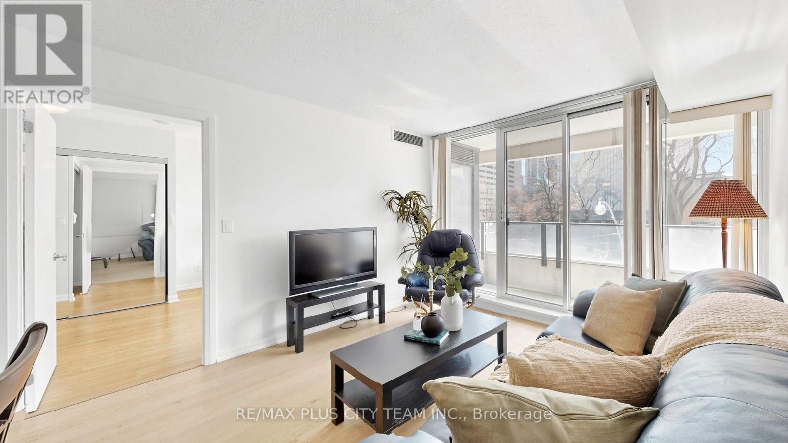 Apartment at 308 - 111 ELIZABETH STREET, Toronto (Bay Street Corridor)