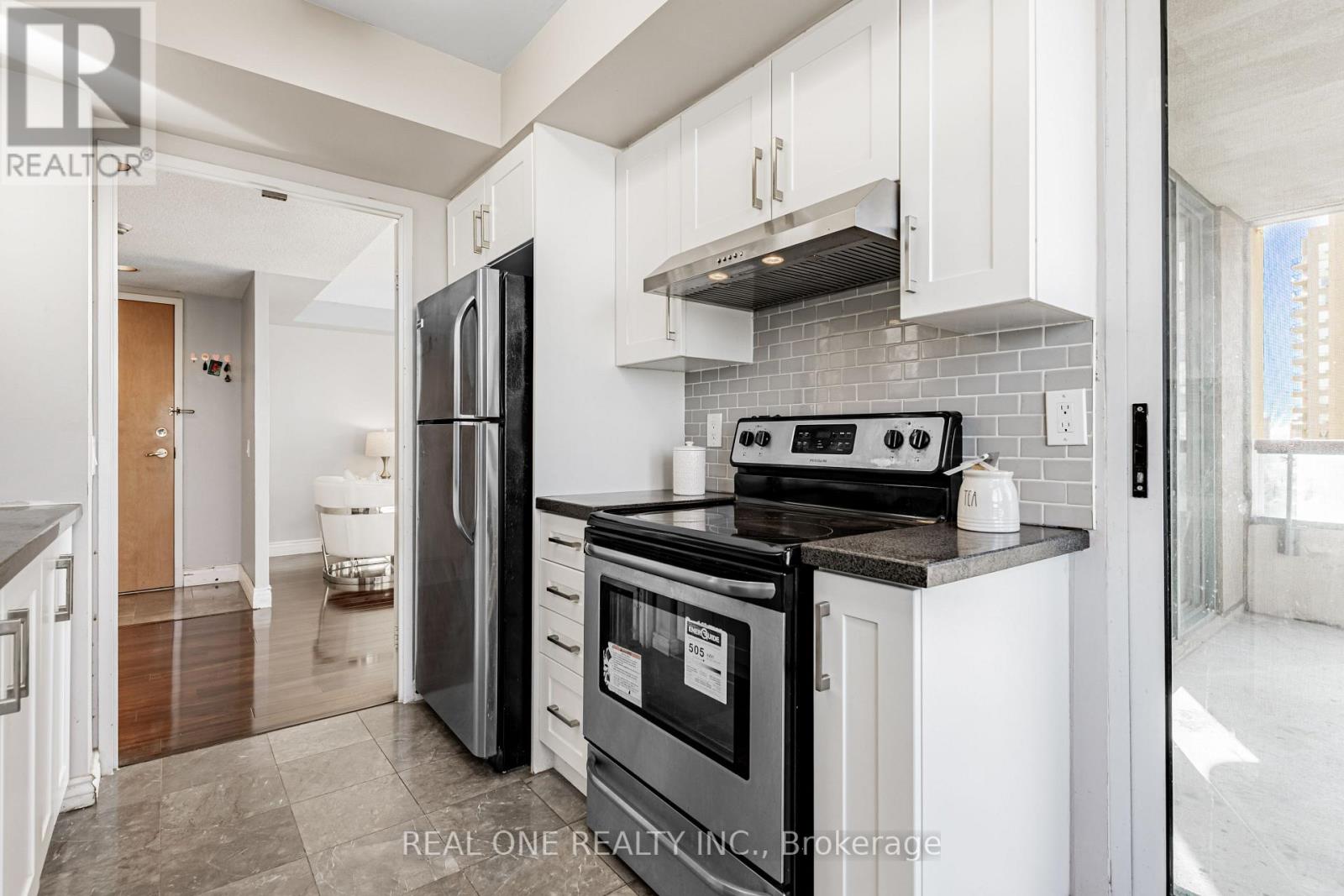 Apartment at 1503 - 238 DORIS AVENUE, Toronto (Willowdale East)
