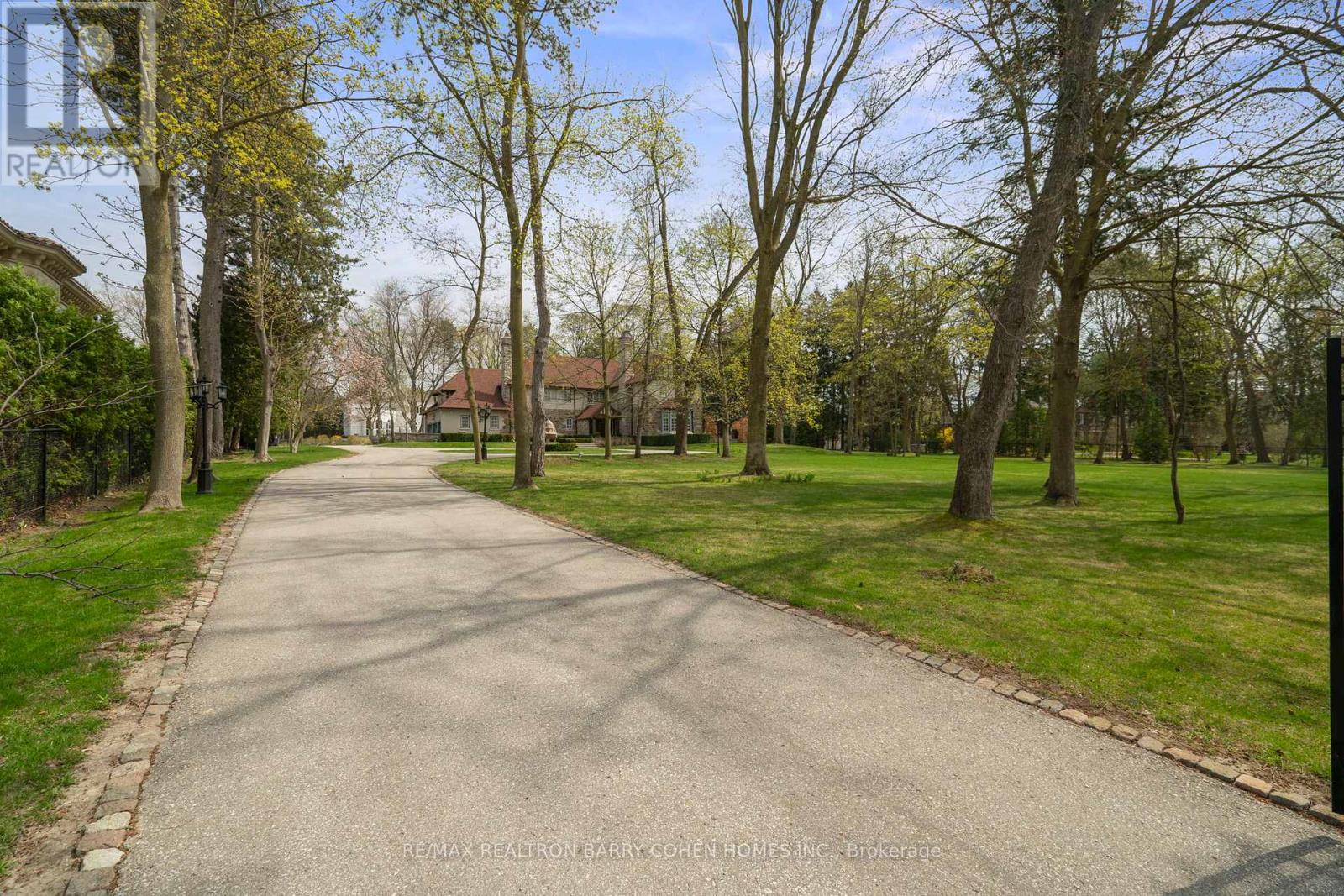 Detached at 15 PARK LANE CIRCLE, Toronto (Bridle Path-Sunnybrook-York Mills)