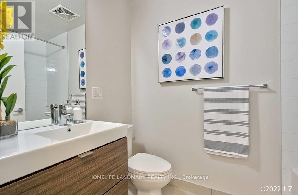 Apartment at 802 - 62 FOREST MANOR ROAD, Toronto