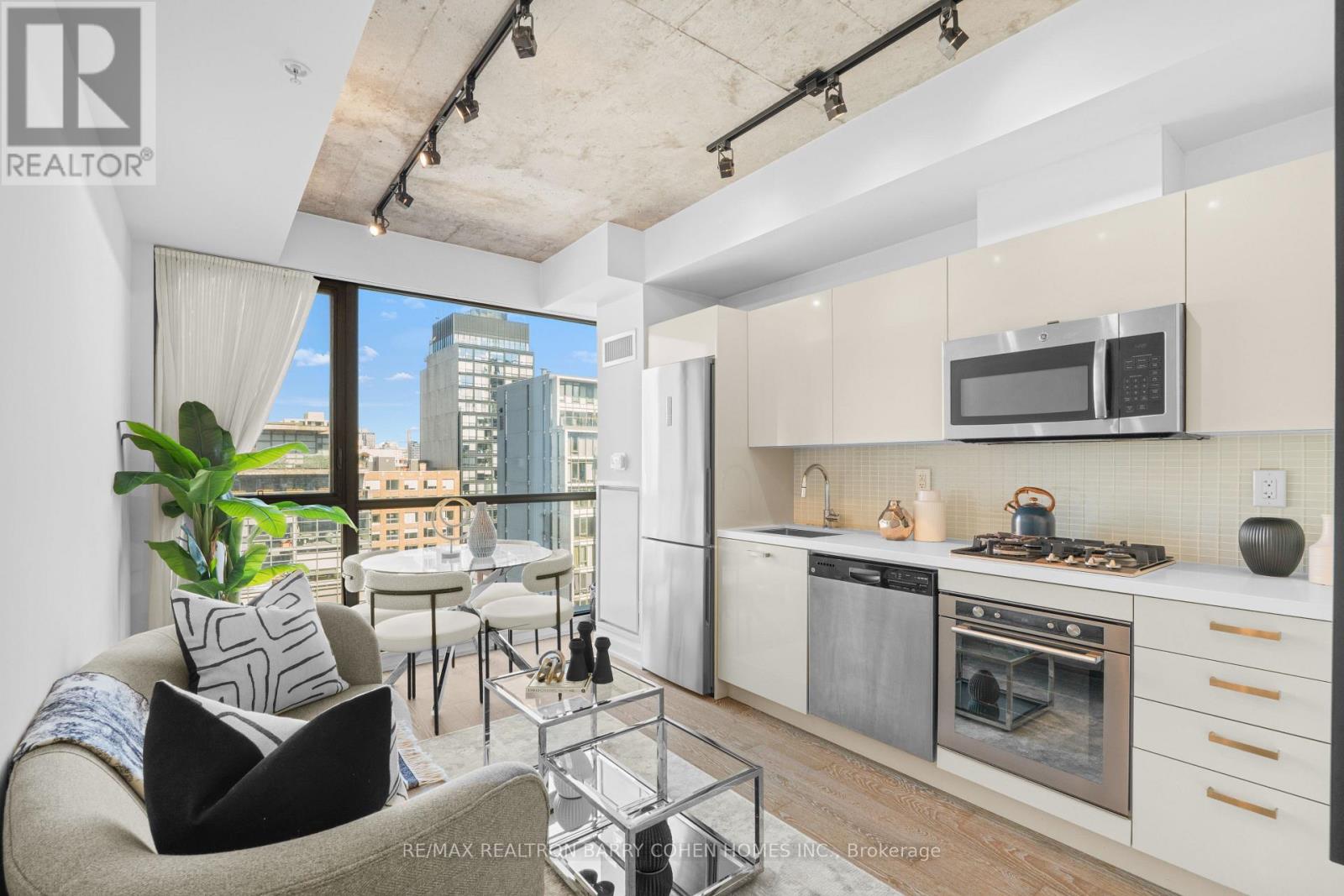 Apartment at 904 - 39 BRANT STREET, Toronto (Waterfront Communities)