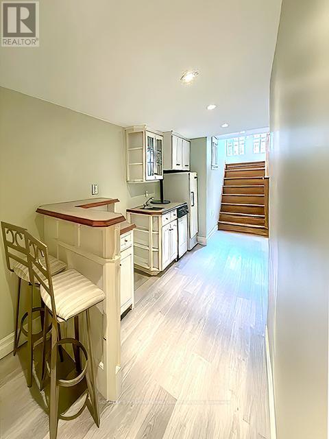 Multiplex at MAIN + LOWER - 21 MELGUND ROAD, Toronto (Casa Loma)