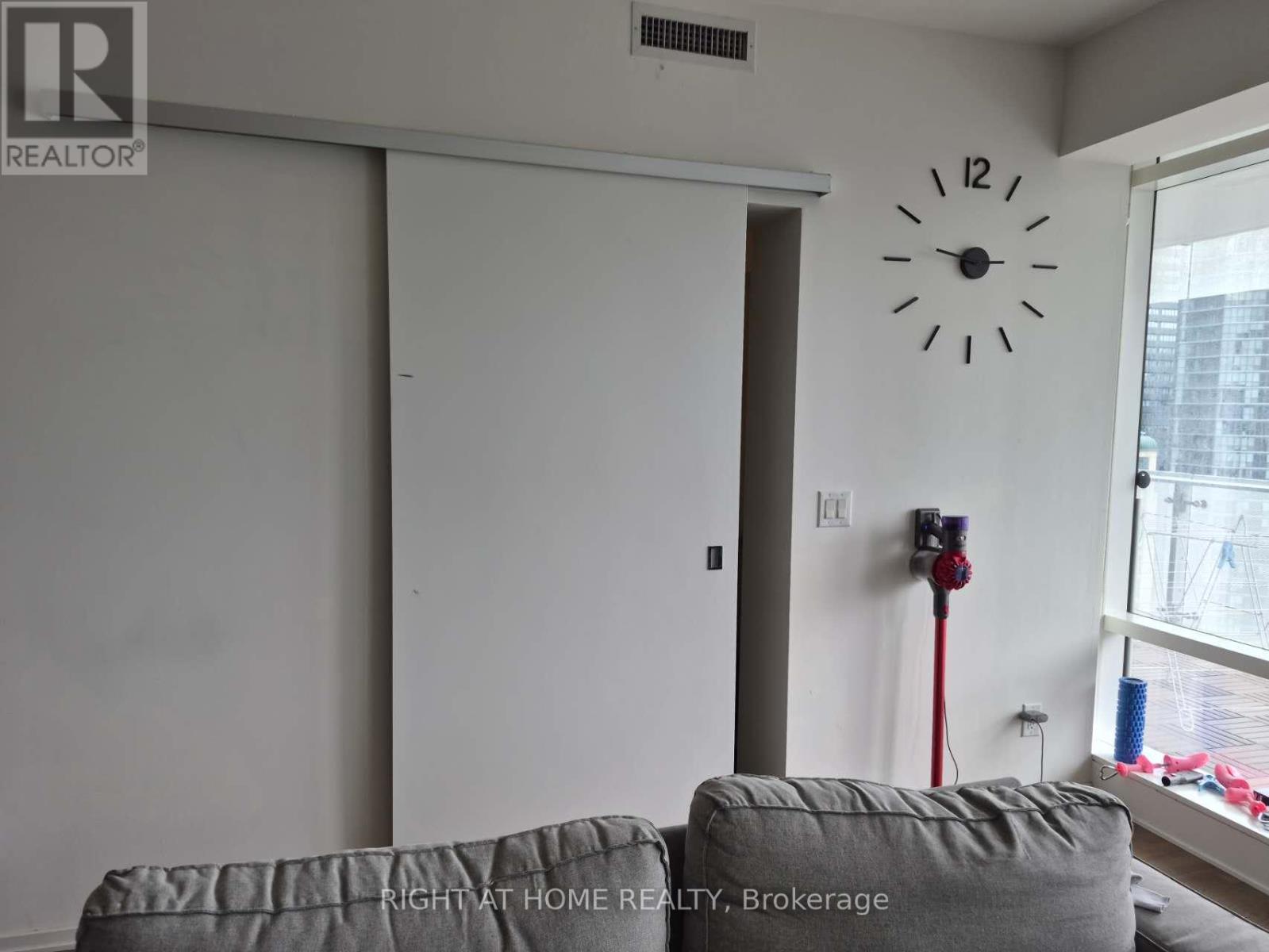 Apartment at 3205 - 1 BLOOR STREET E, Toronto