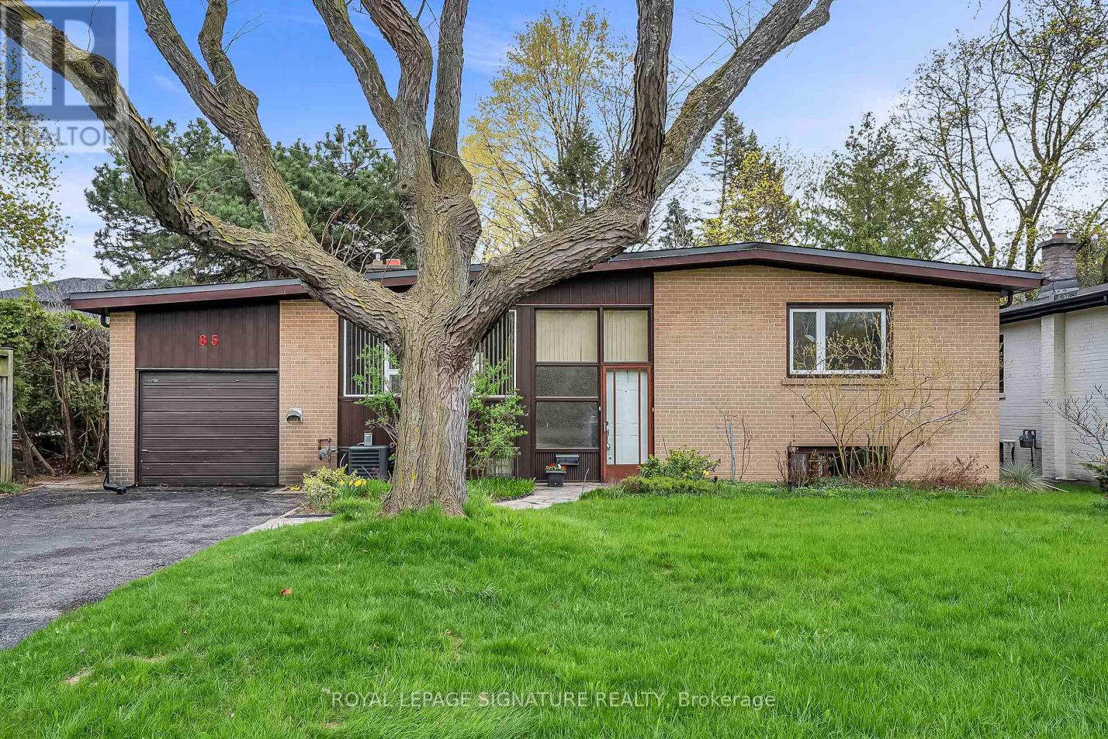 Detached at 85 THREE VALLEYS DRIVE, Toronto (Parkwoods-Donalda)