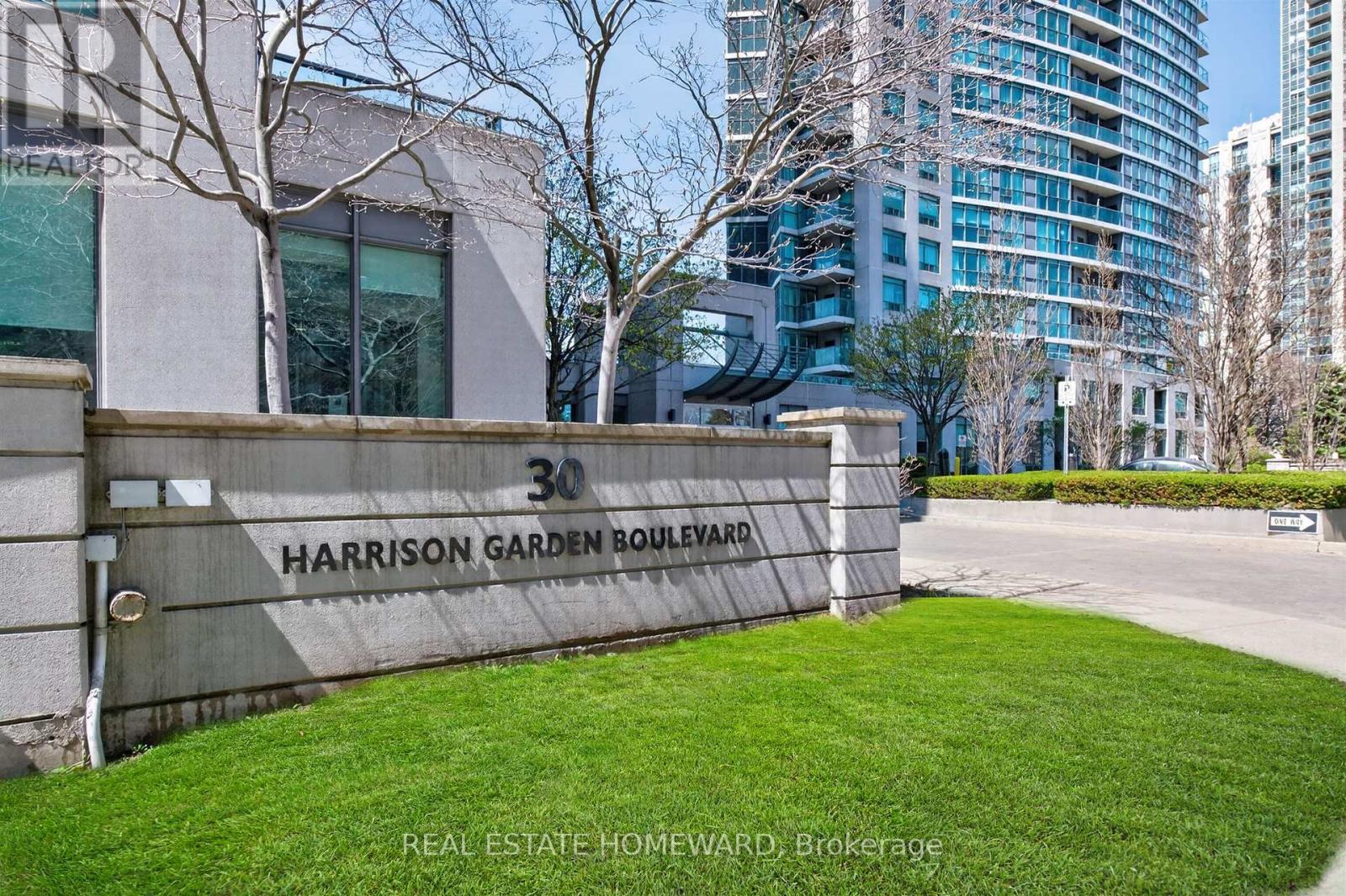 Apartment at 602 - 30 HARRISON GARDEN BOULEVARD, Toronto (Willowdale East)