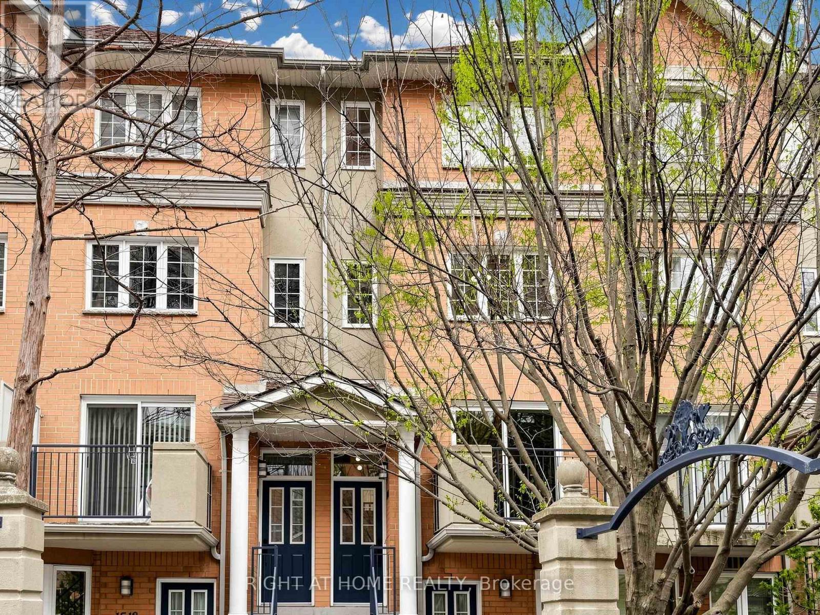 Townhouse at 1520 - 28 SOMMERSET WAY, Toronto (Willowdale East)