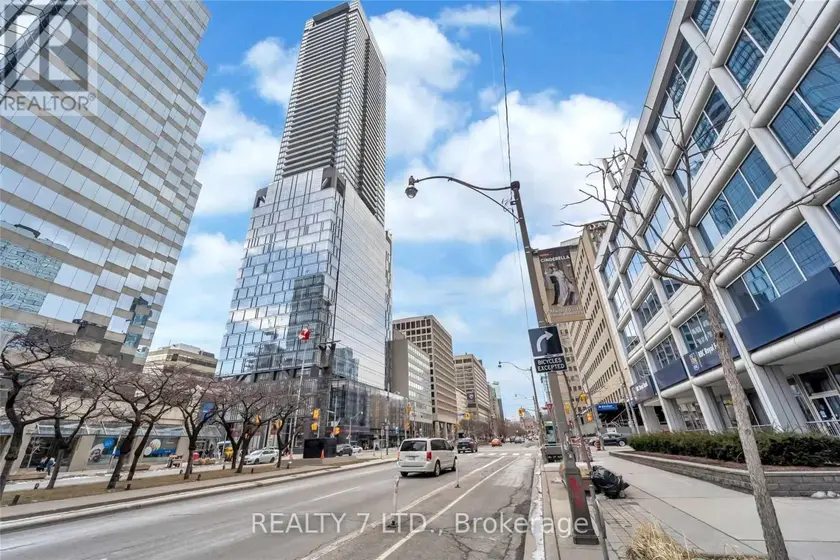 Apartment at 3902 - 488 UNIVERSITY AVENUE, Toronto