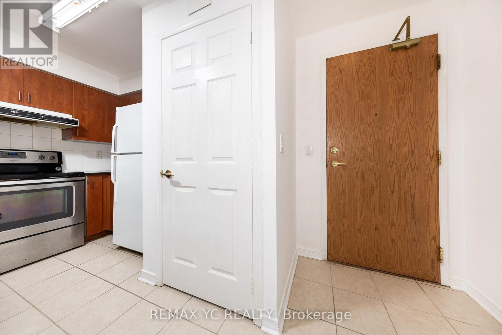 Apartment at 2410 - 5500 YONGE STREET, Toronto (Willowdale West)