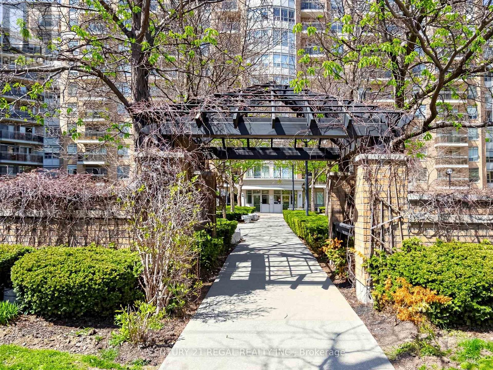 Apartment at 336 - 650 LAWRENCE AVENUE W, Toronto (Englemount-Lawrence)