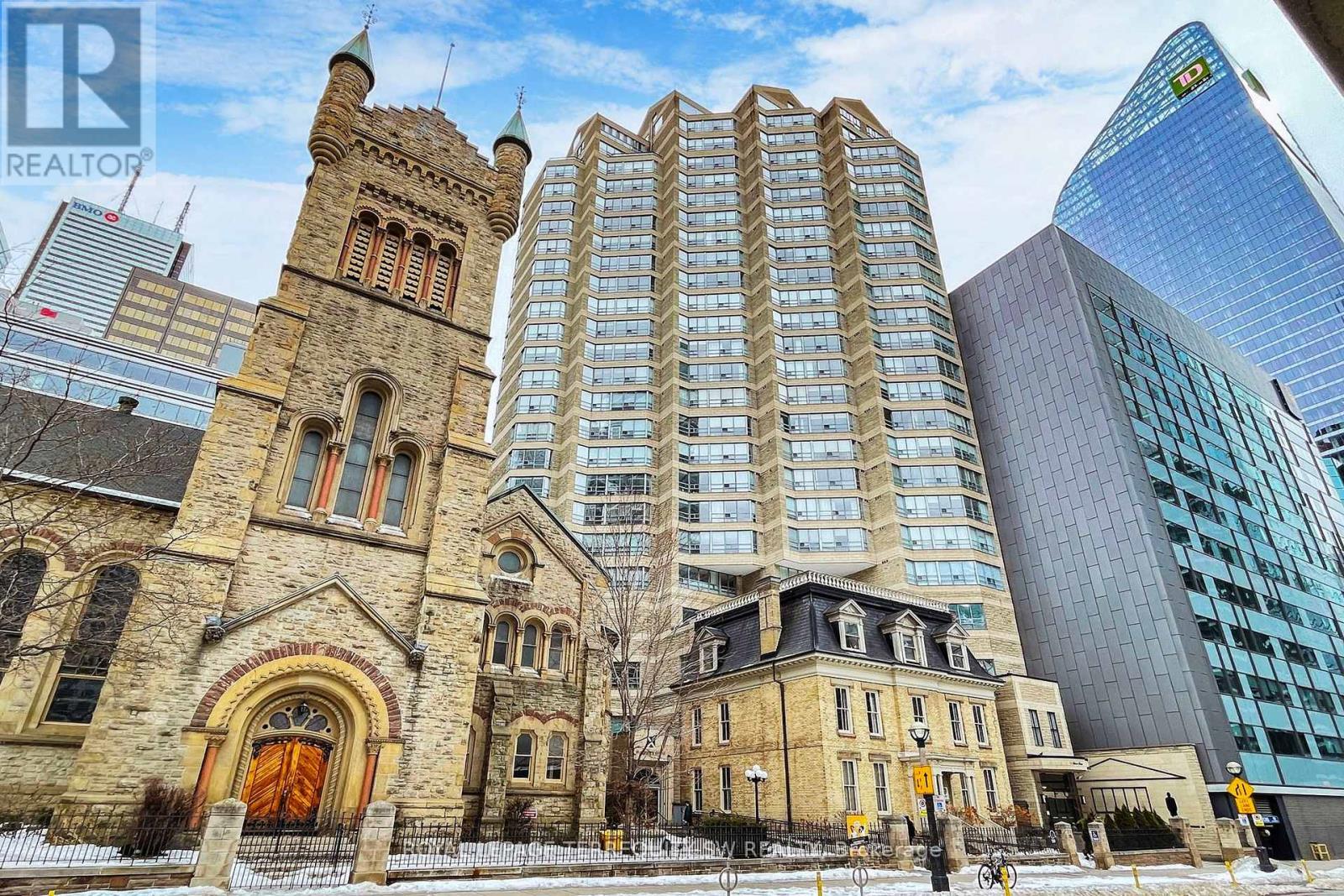 Apartment at 2001 - 71 SIMCOE STREET, Toronto (Bay Street Corridor)
