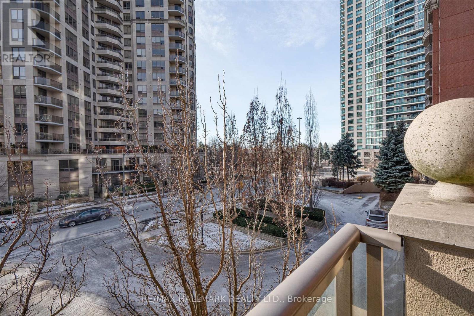 Apartment at 305 - 55 HARRISON GARDEN BOULEVARD, Toronto (Willowdale East)