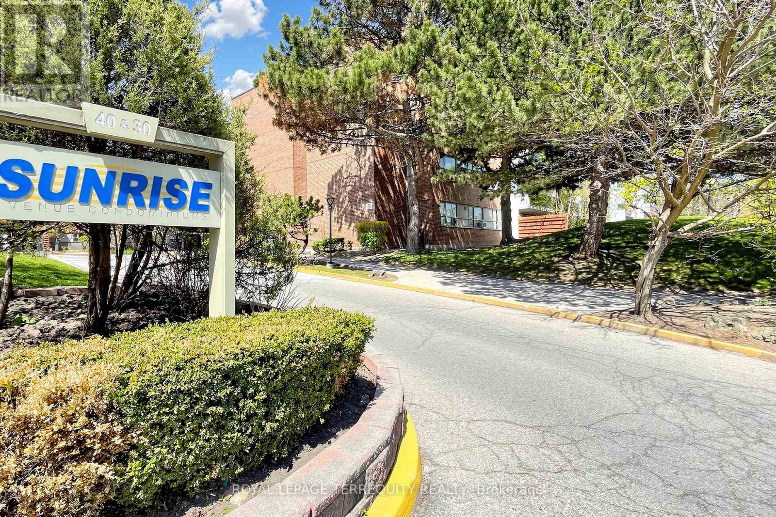 Apartment at 103 - 30 SUNRISE AVENUE, Toronto (Victoria Village)
