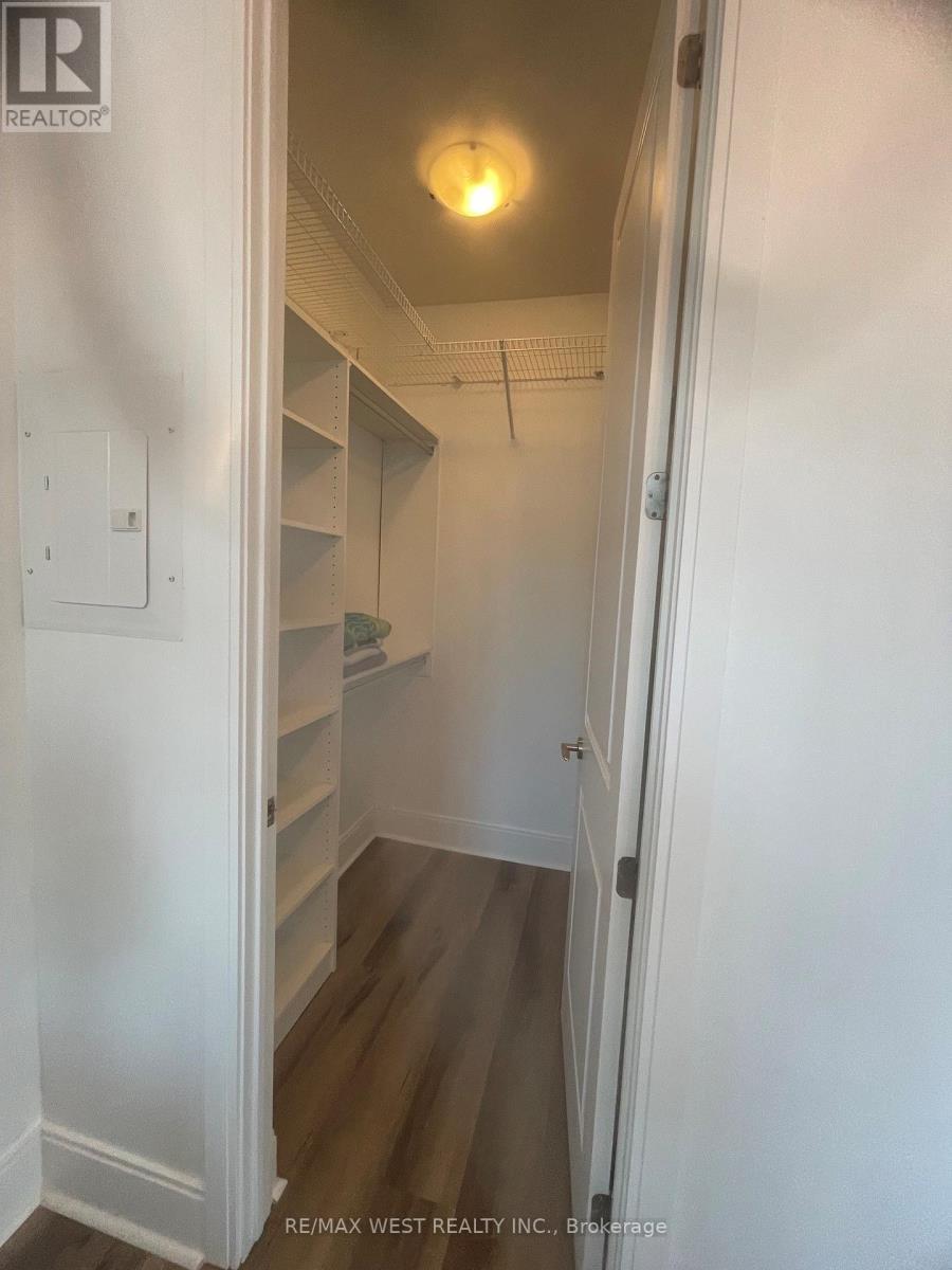 Apartment at 1004 - 21 BALMUTO STREET, Toronto
