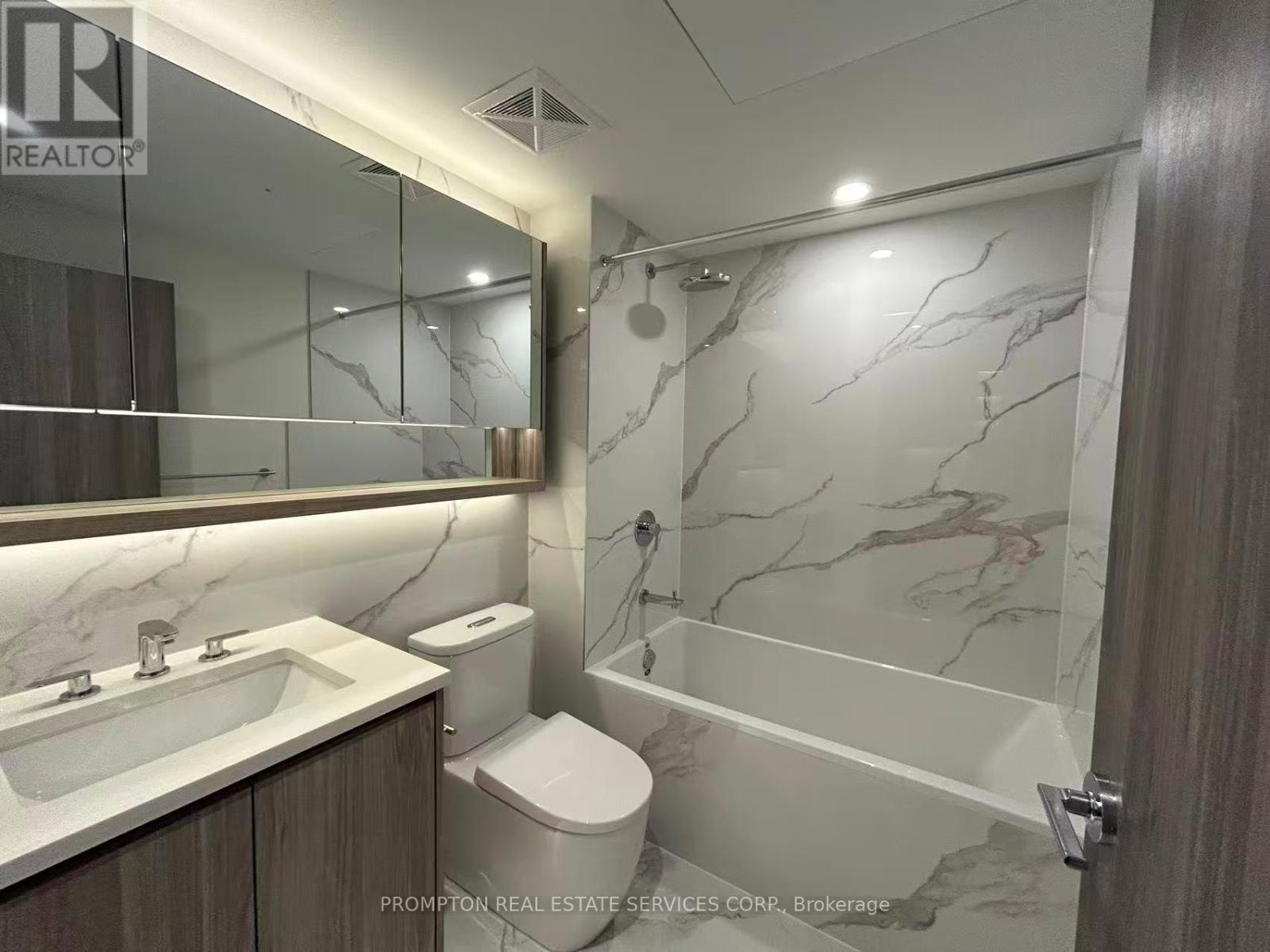 Apartment at 228 - 75 BILLES HEIGHTS, Toronto