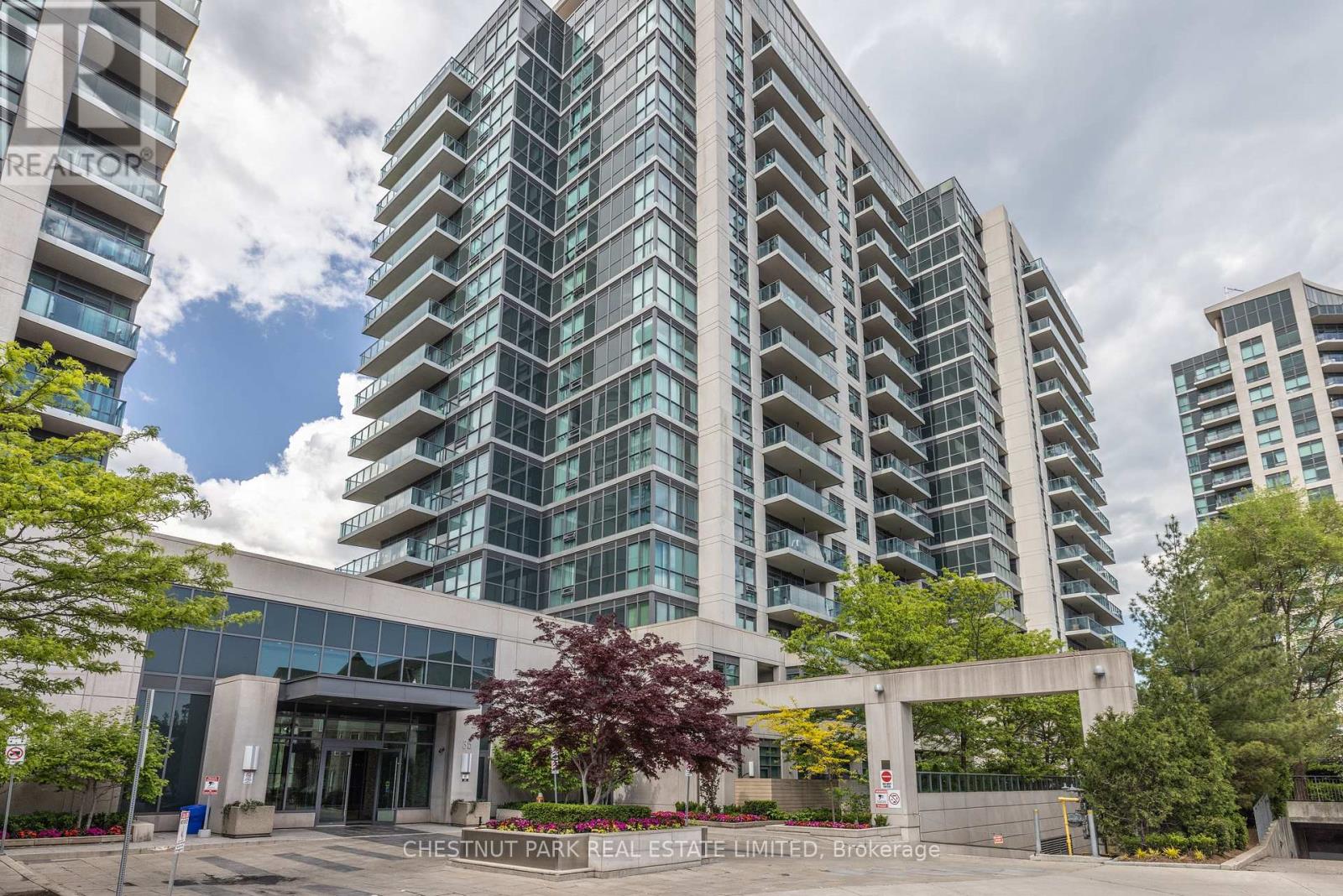 Apartment at 306 - 35 BRIAN PECK CRESCENT, Toronto (Thorncliffe Park)