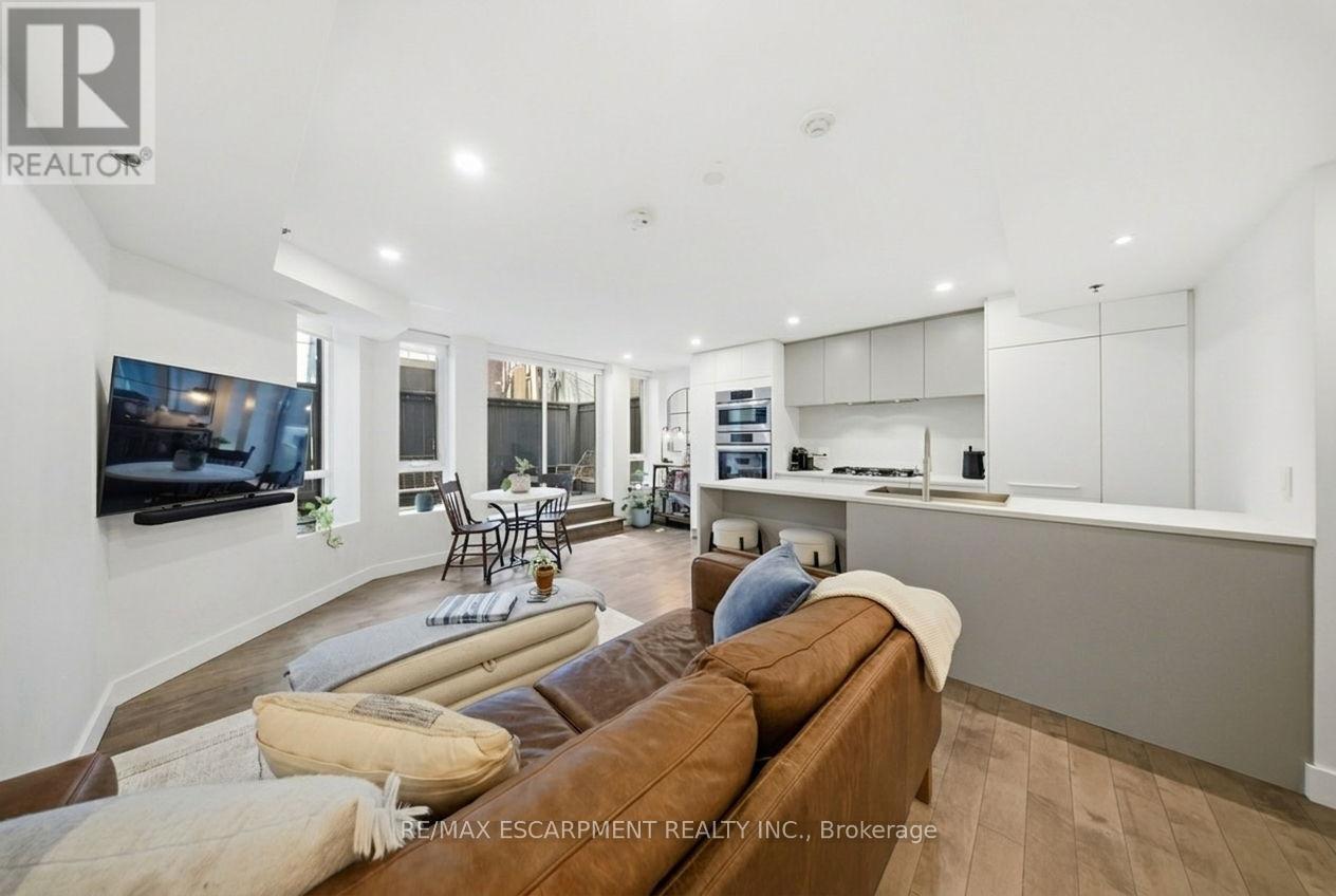 Townhouse at TH1 - 127 QUEEN STREET E, Toronto (Church-Yonge Corridor)