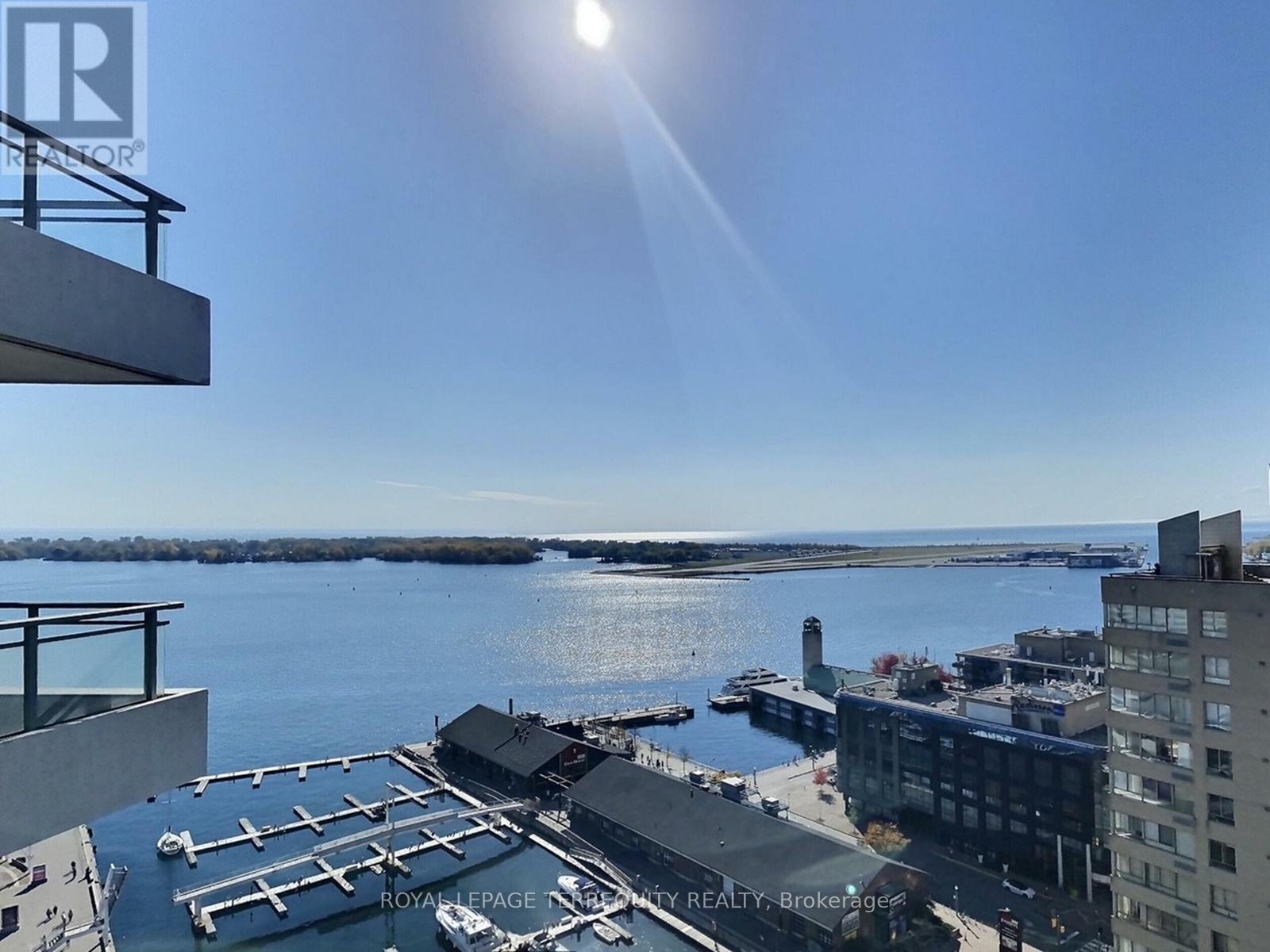 Apartment at 2322 - 230 QUEENS QUAY W, Toronto (Waterfront Communities)