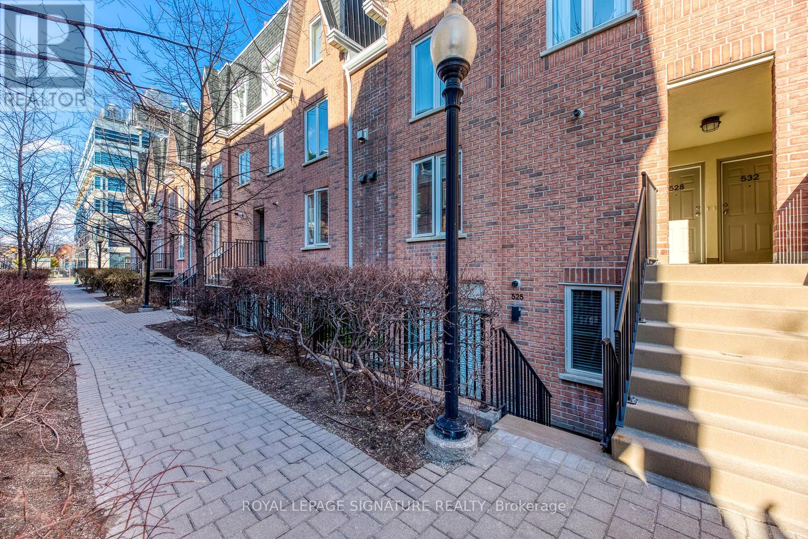 Townhouse at 525 - 10 DOURO STREET, Toronto (Niagara)