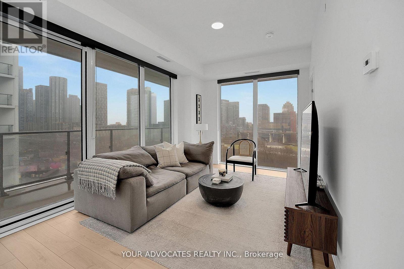 Apartment at 902 - 9 TECUMSETH STREET, Toronto (Niagara)