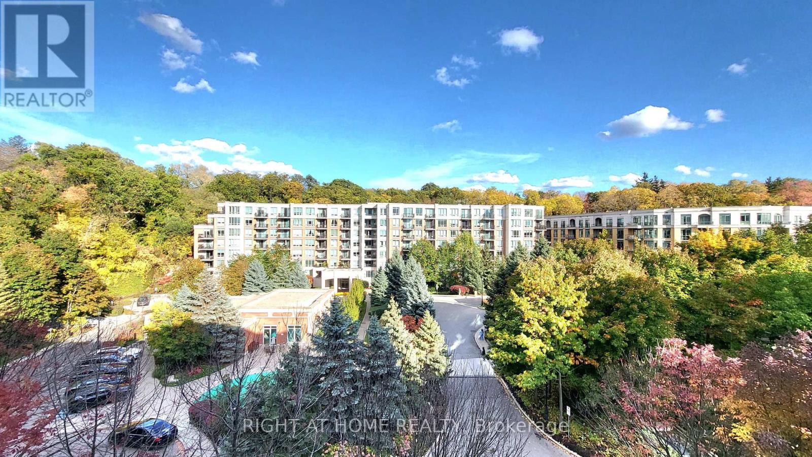 Apartment at 704 - 28 WILLIAM CARSON CRESCENT, Toronto (St. Andrew-Windfields)