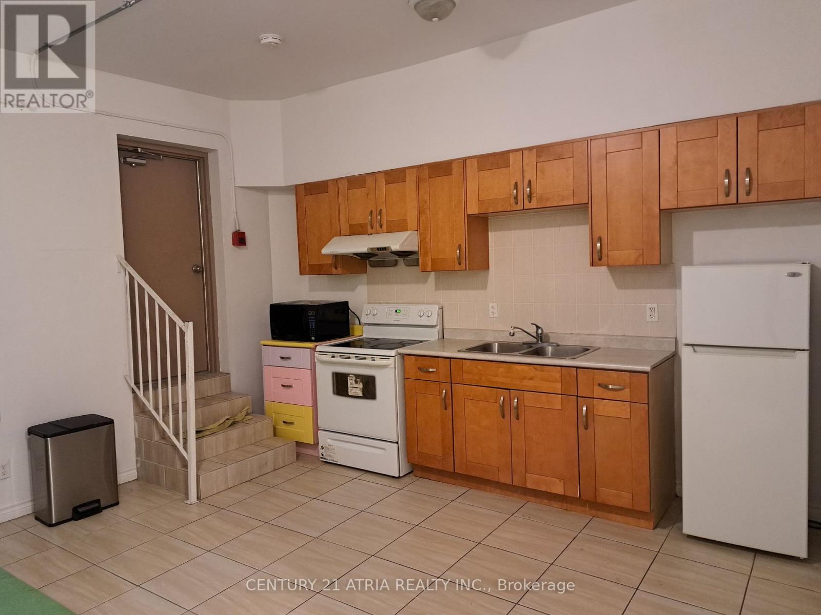 Apartment at 302 - 366 COLLEGE STREET, Toronto